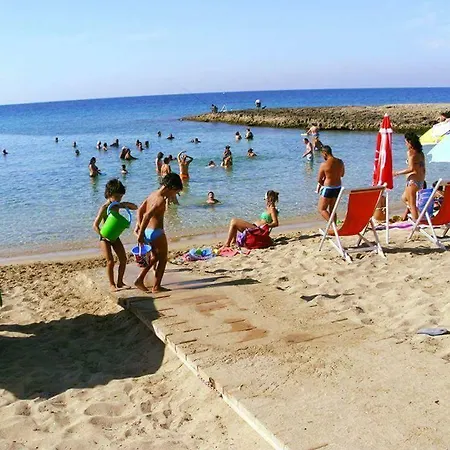 Casetta Sulla Spiaggetta Nyaraló Marina di Mancaversa